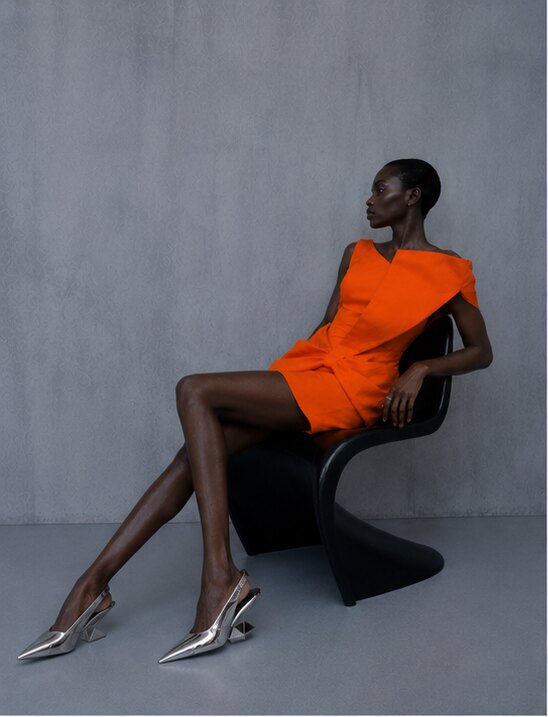 Vestido naranja de la campaña SOHUMAN